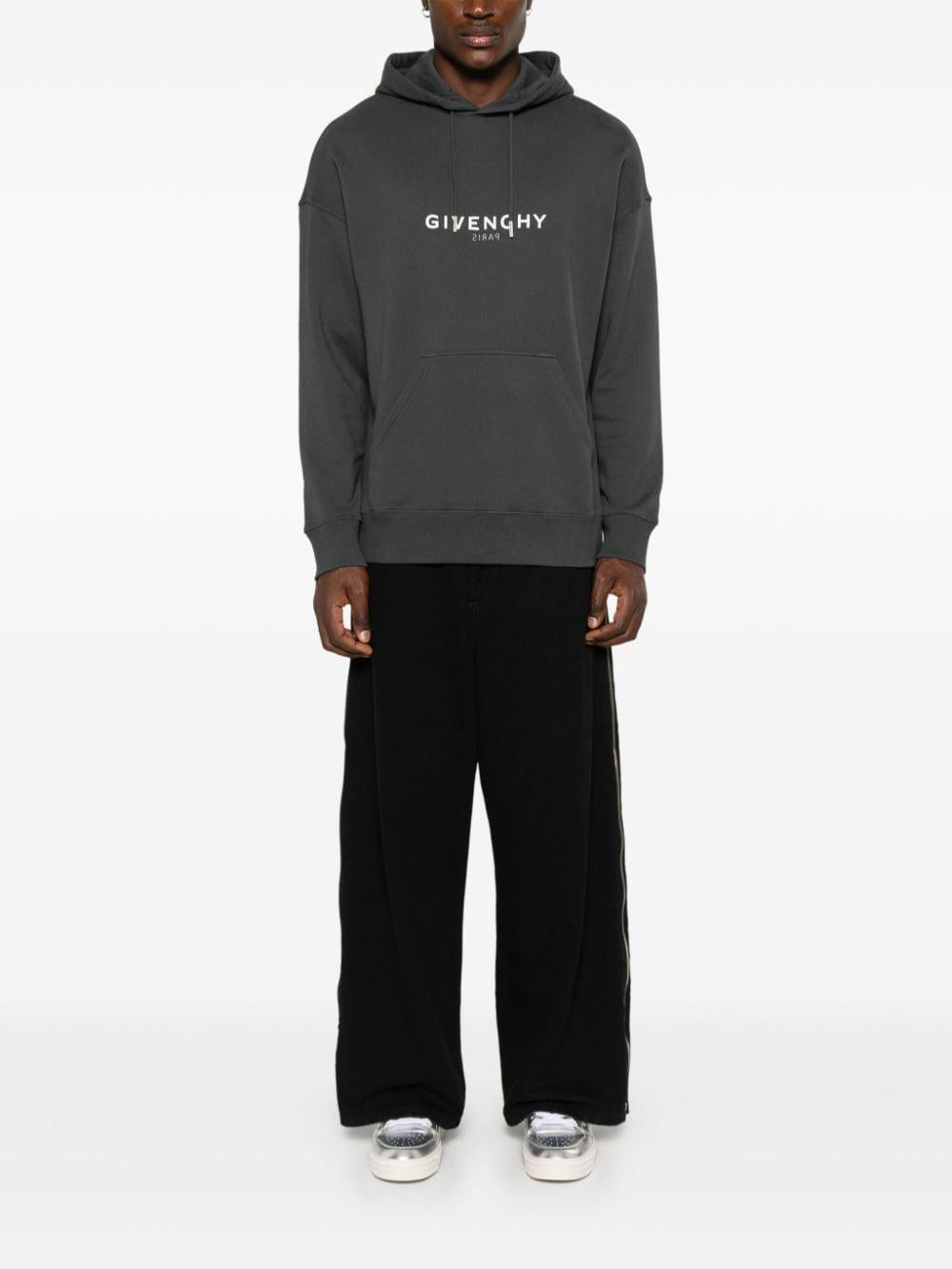 Logo-print hoodie<BR/><BR/><BR/> BMJ0HC3Y8N 025 GIVENCHY 