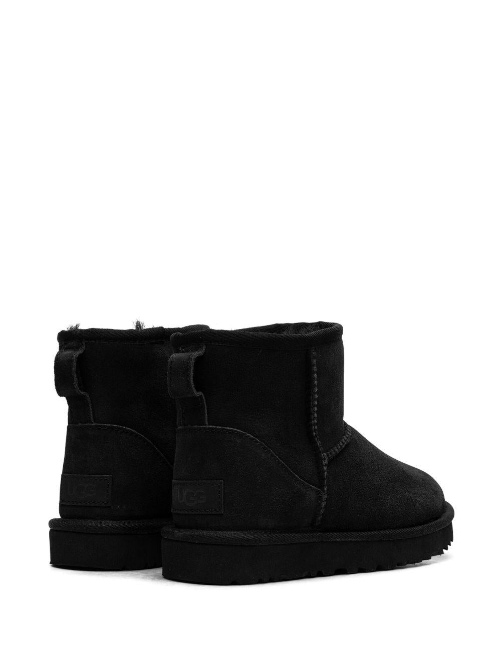 Classic Mini II boots 1016222 BLK UGG 