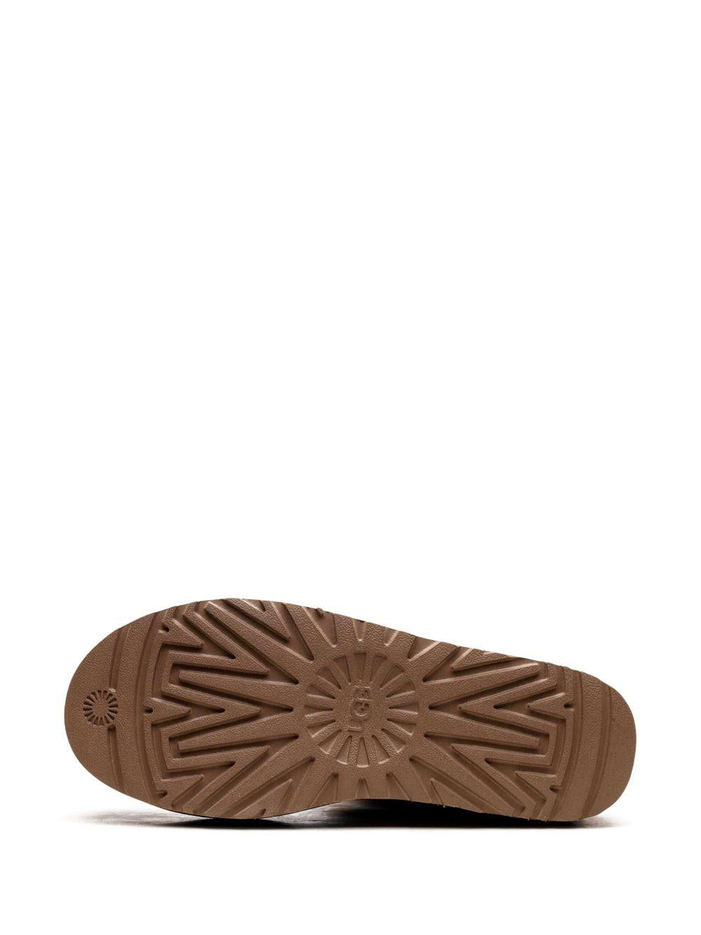 Classic Mini Platform boots 1134991 CHE UGG 