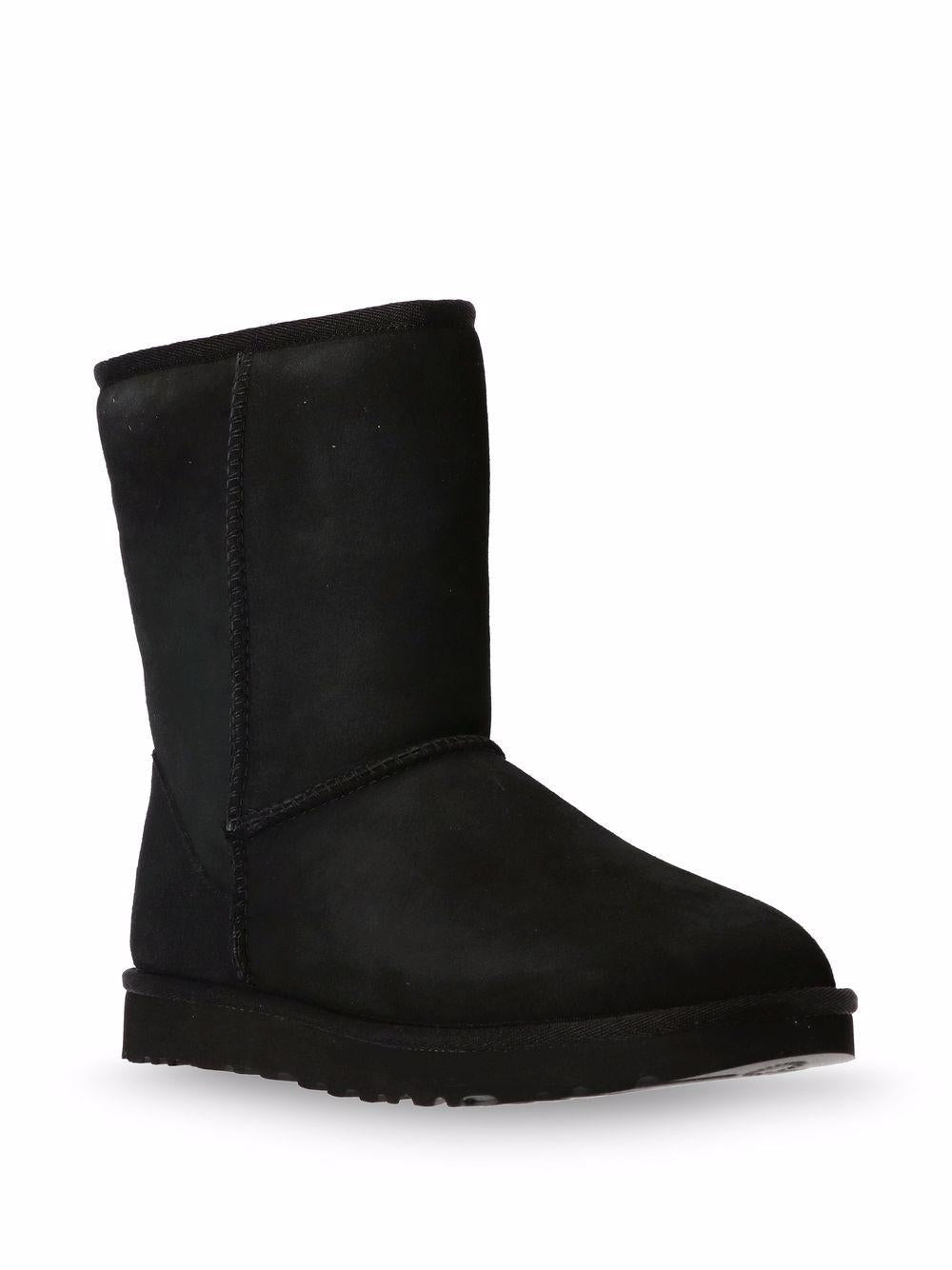 Classic Short ll boots<BR/><BR/><BR/> 1016223 BLK UGG 
