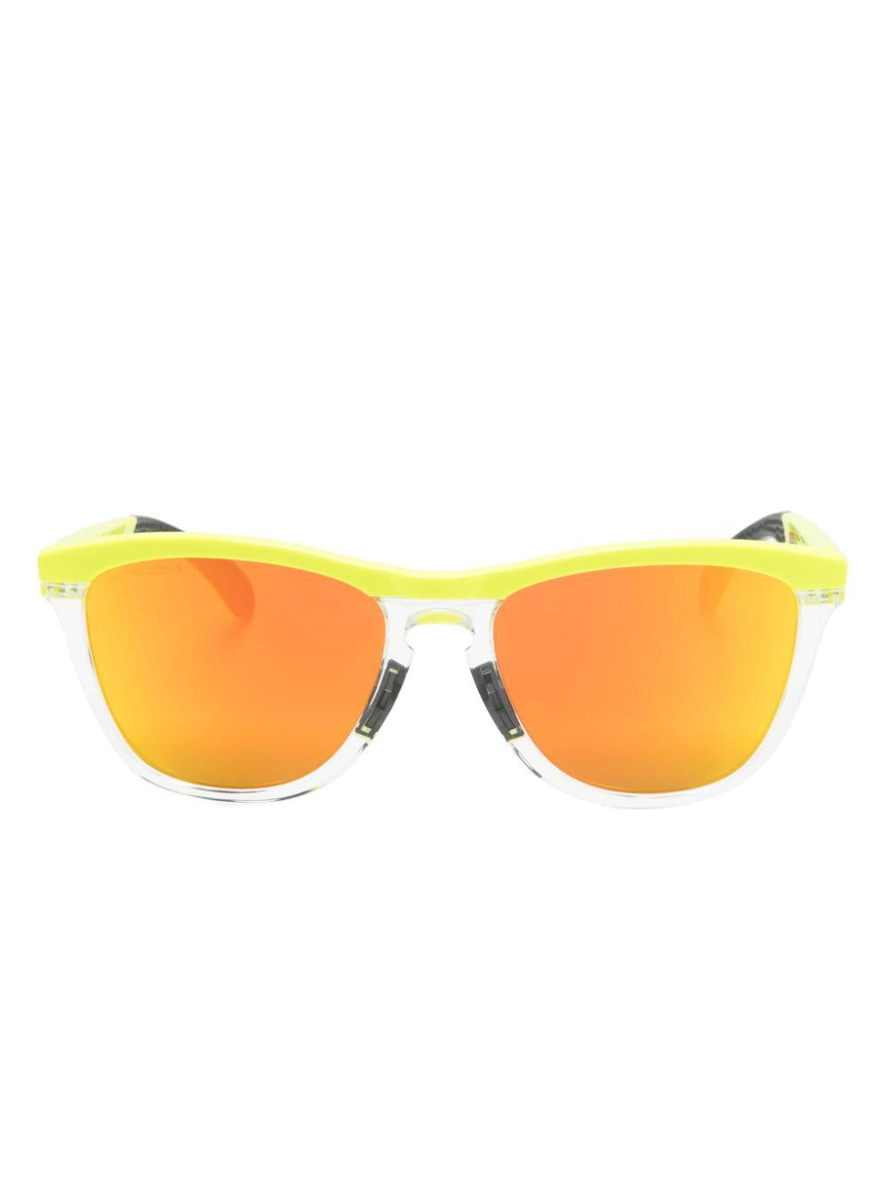 Frogskins Range sunglasses<BR/><BR/> 0OO9284 928415 OAKLEY 