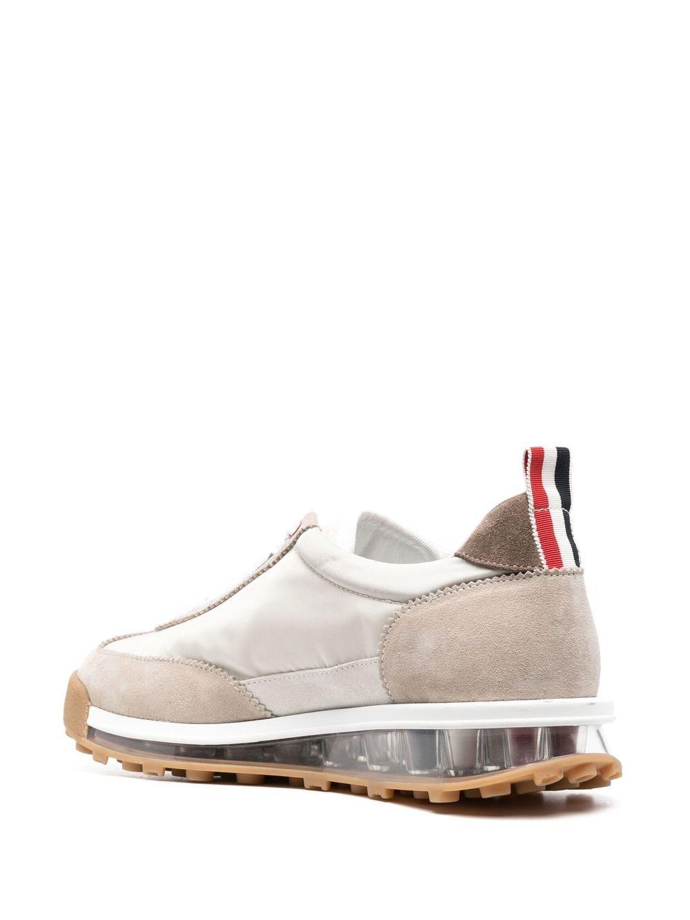 Tech Runner low-top sneakers FFD120A 07989215 THOM BROWNE 