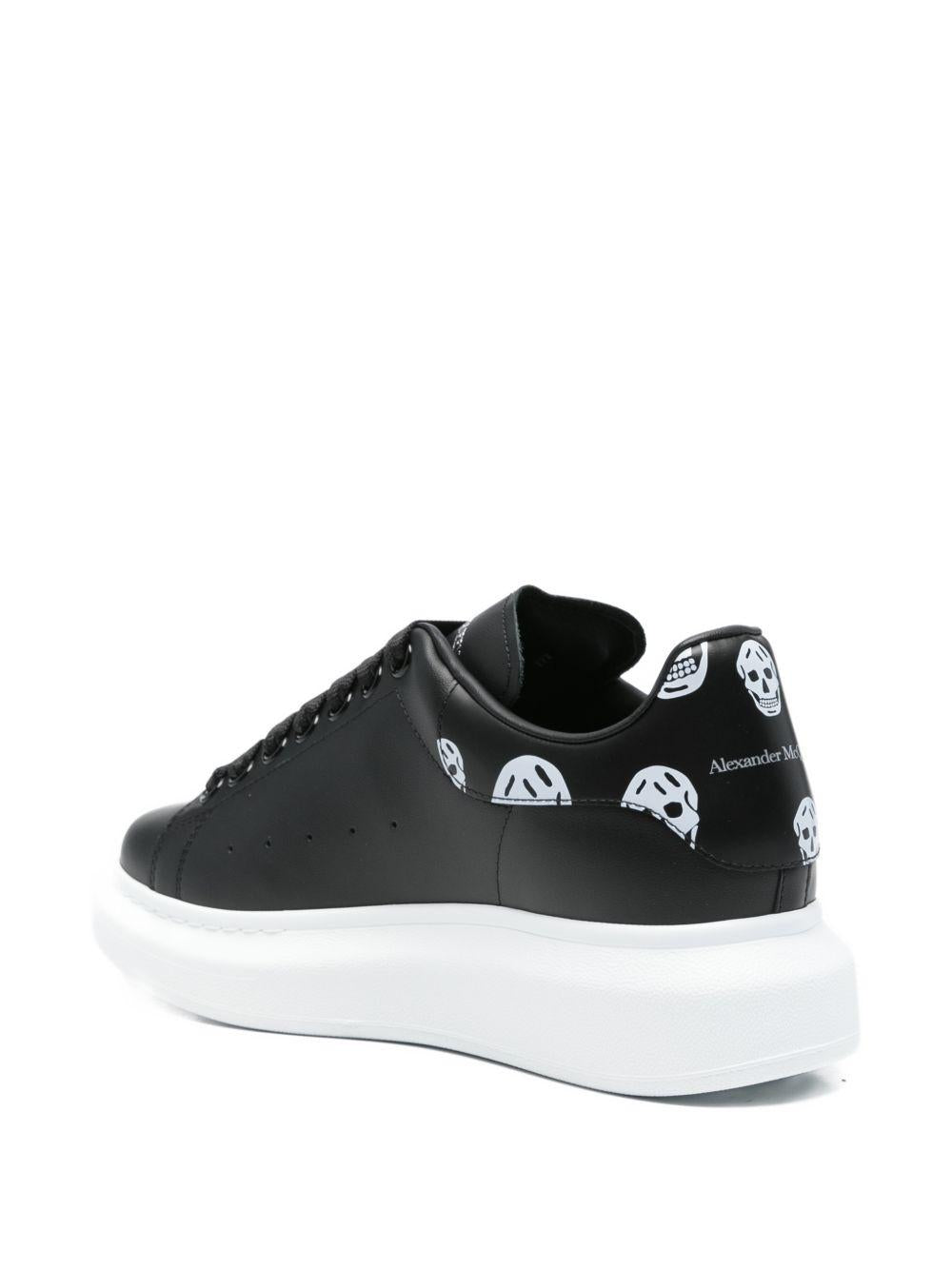 Oversized skull-print sneakers 553770 WIAKB1016 ALEXANDER MCQUEEN 