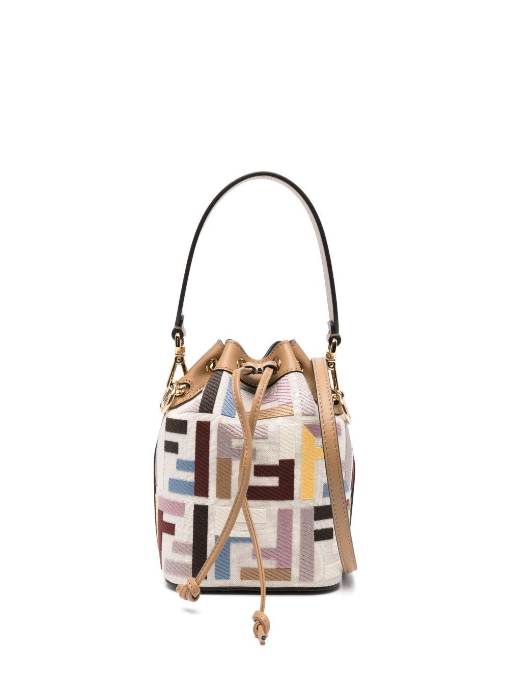  8BS093 AT13F1QHS FENDI 