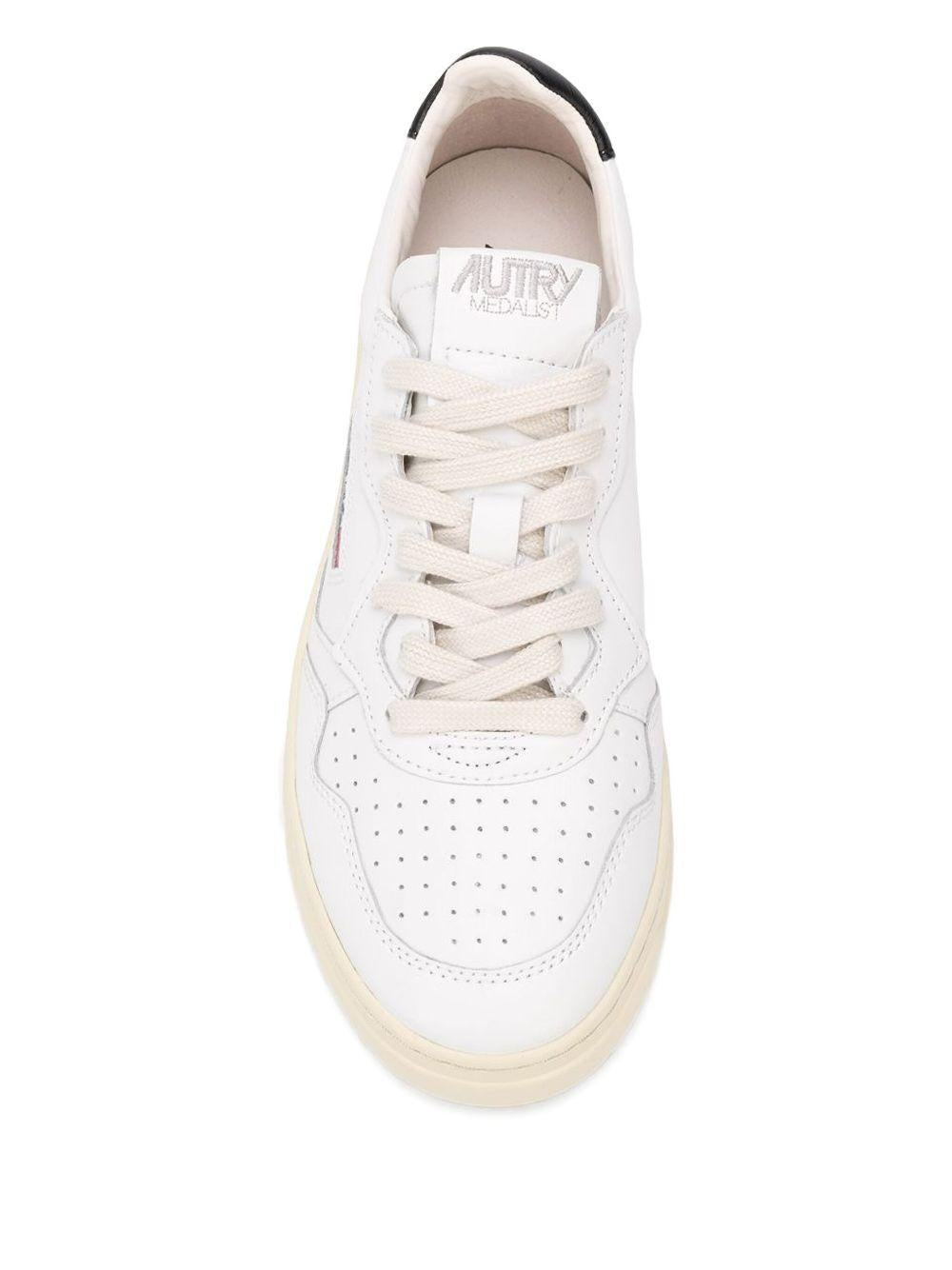 Medalist sneakers AULM LL12WHT/SPACE AUTRY 