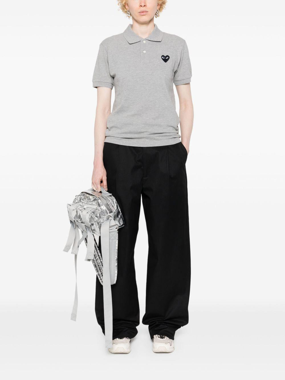 Logo Heart Polo T-shirt AX-T078-051 GREY COMME DES GARÇONS PLAY 
