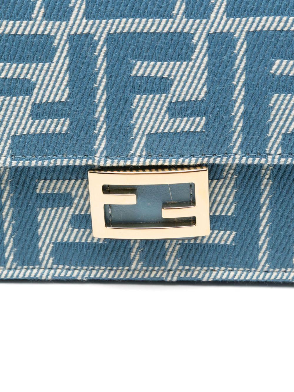 Baguette cross body bag<BR/><BR/> 8M0498 AUNJF1SKL FENDI 
