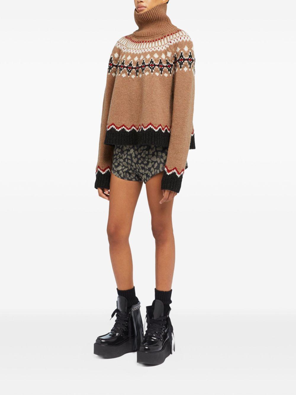 Sweet winter turtleneck<BR/><BR/> LWHF001E25KNI001 6407 ALANUI 
