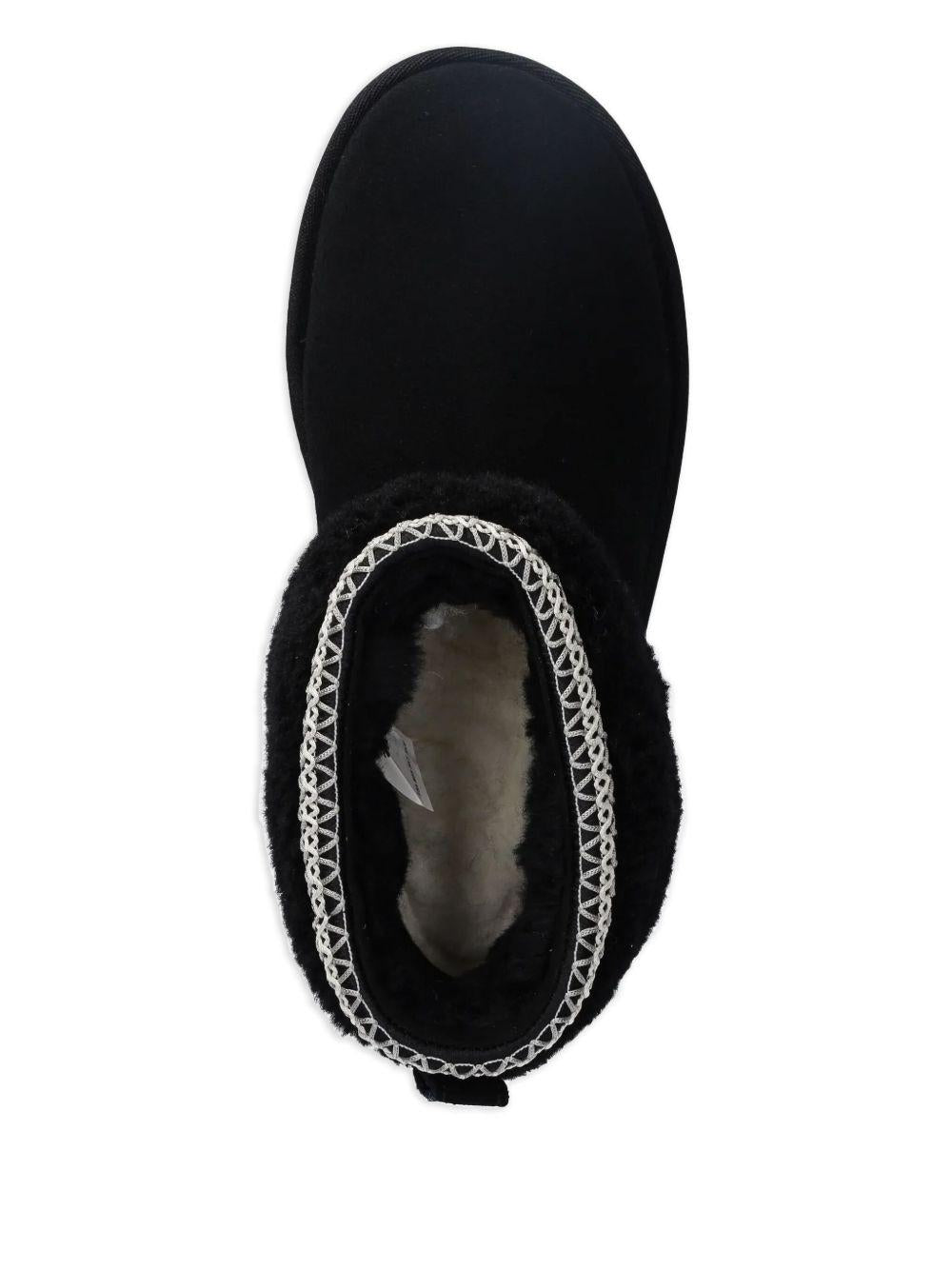 Classic Ultra Mini Maxi Curly 1158263 BLK UGG 