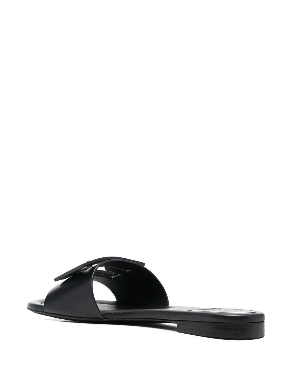 Baguette Leather Slides 8R8136 AE7TF0ABB FENDI 