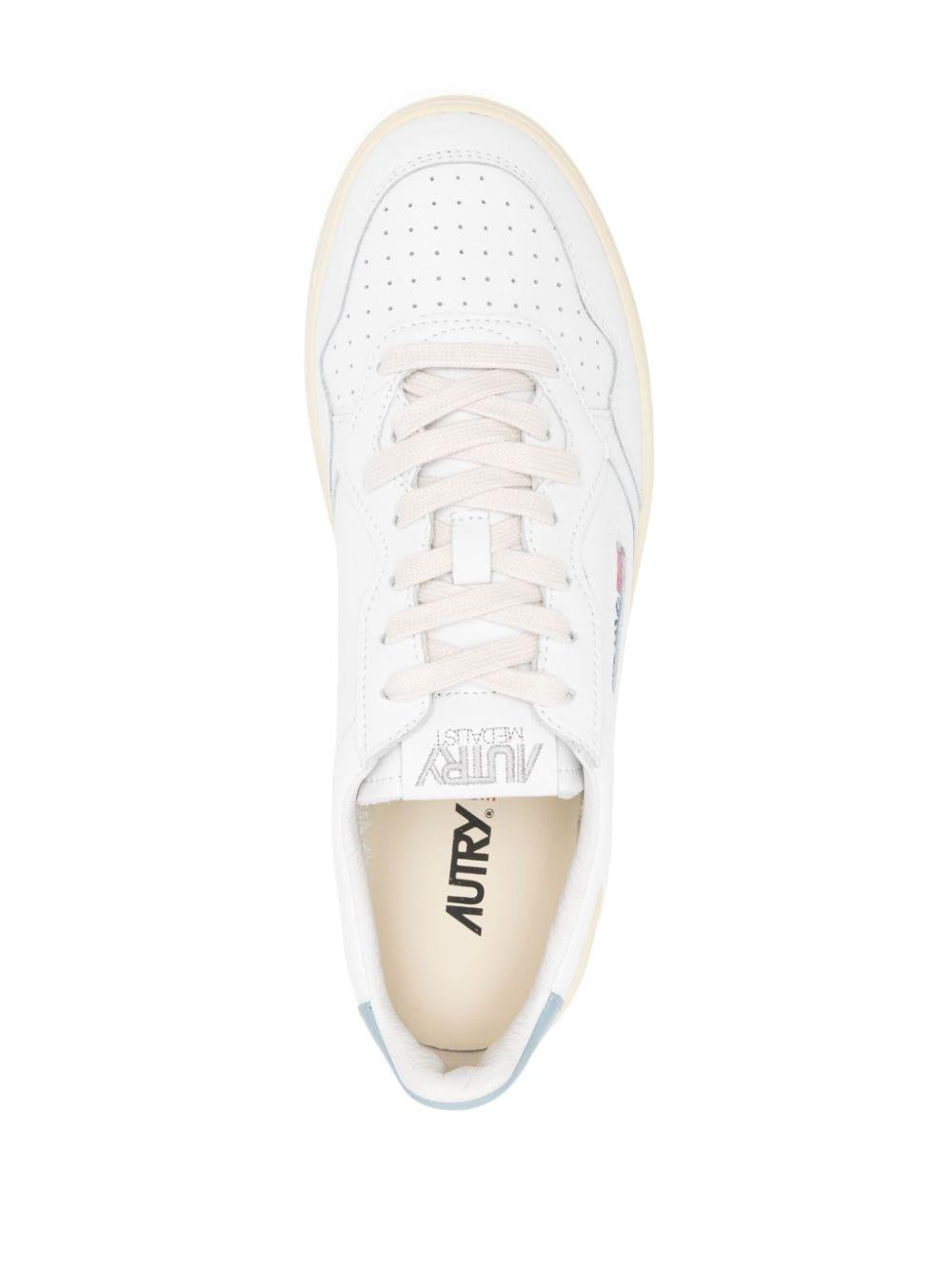 Medalist low sneakers AULM LL79WHT/SLV BLUE AUTRY 