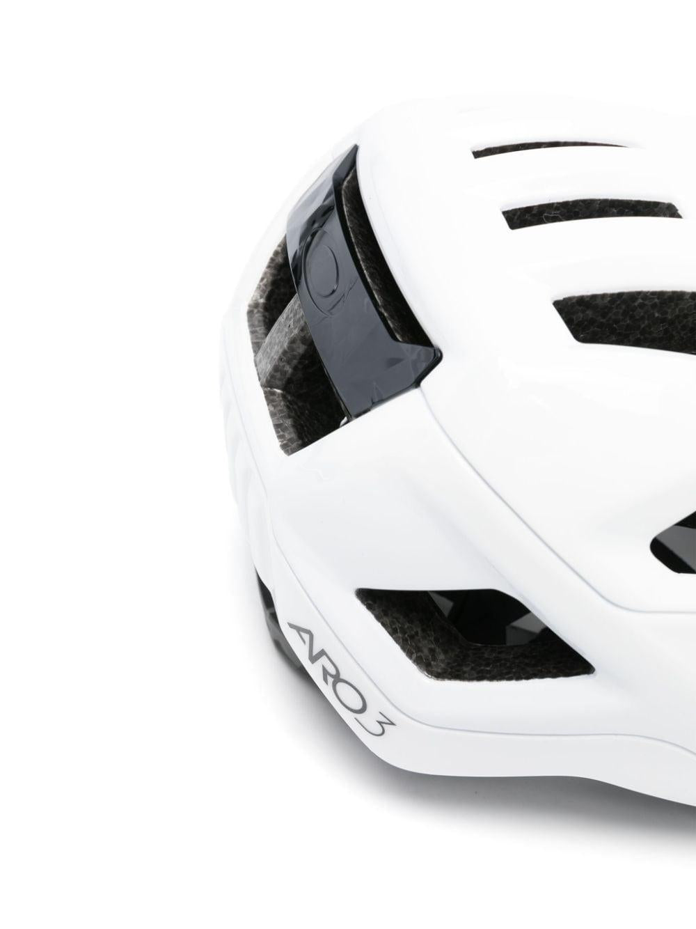 Aro3 Endurance helmet<BR/><BR/><BR/> FOS901301. 11A OAKLEY 