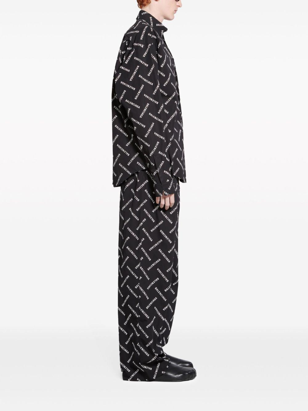 All-over logo-print shirt<BR/><BR/> 662983 TPLA41070 BALENCIAGA 