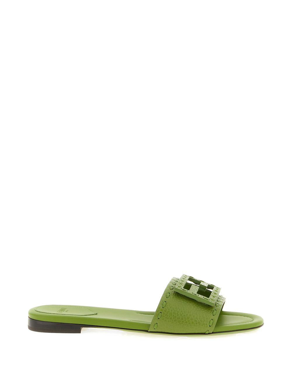 Baguette leather slides 8R8136 AQY2F1VDK FENDI 