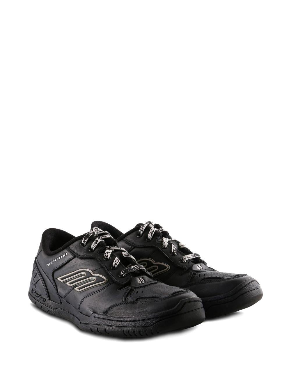 Hamptons Worn-out Sneaker 841765 WCURB1000 BALENCIAGA 