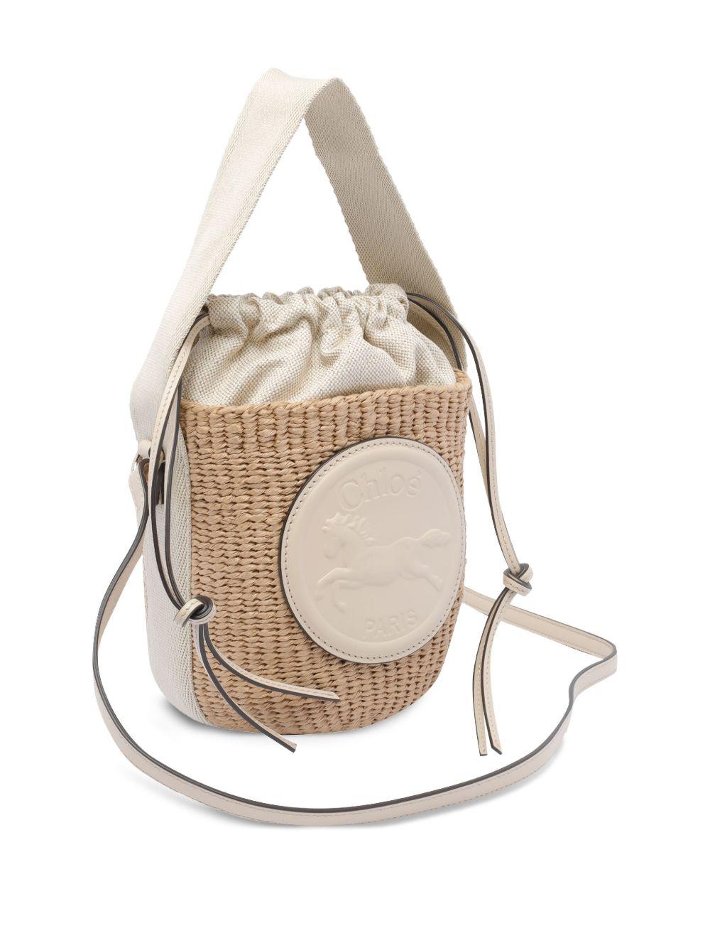 Small Horse Medal basket in natural fibres CHC25SS592O82 22J CHLOÉ 