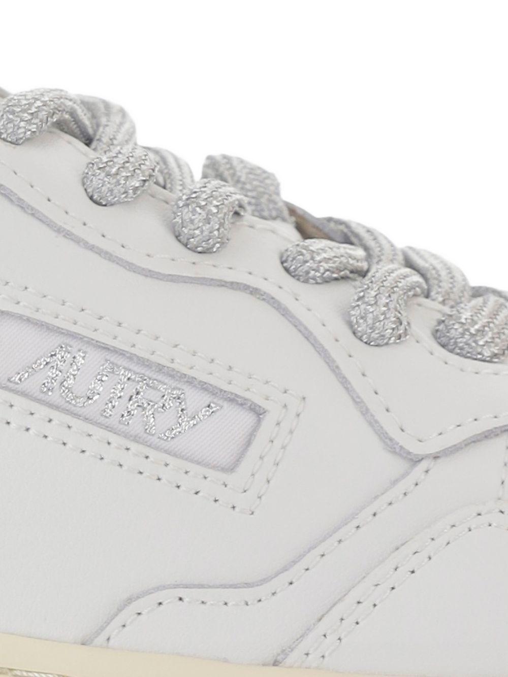 Medalist Low sneakers AULW SW02WHITE/SILVER AUTRY 