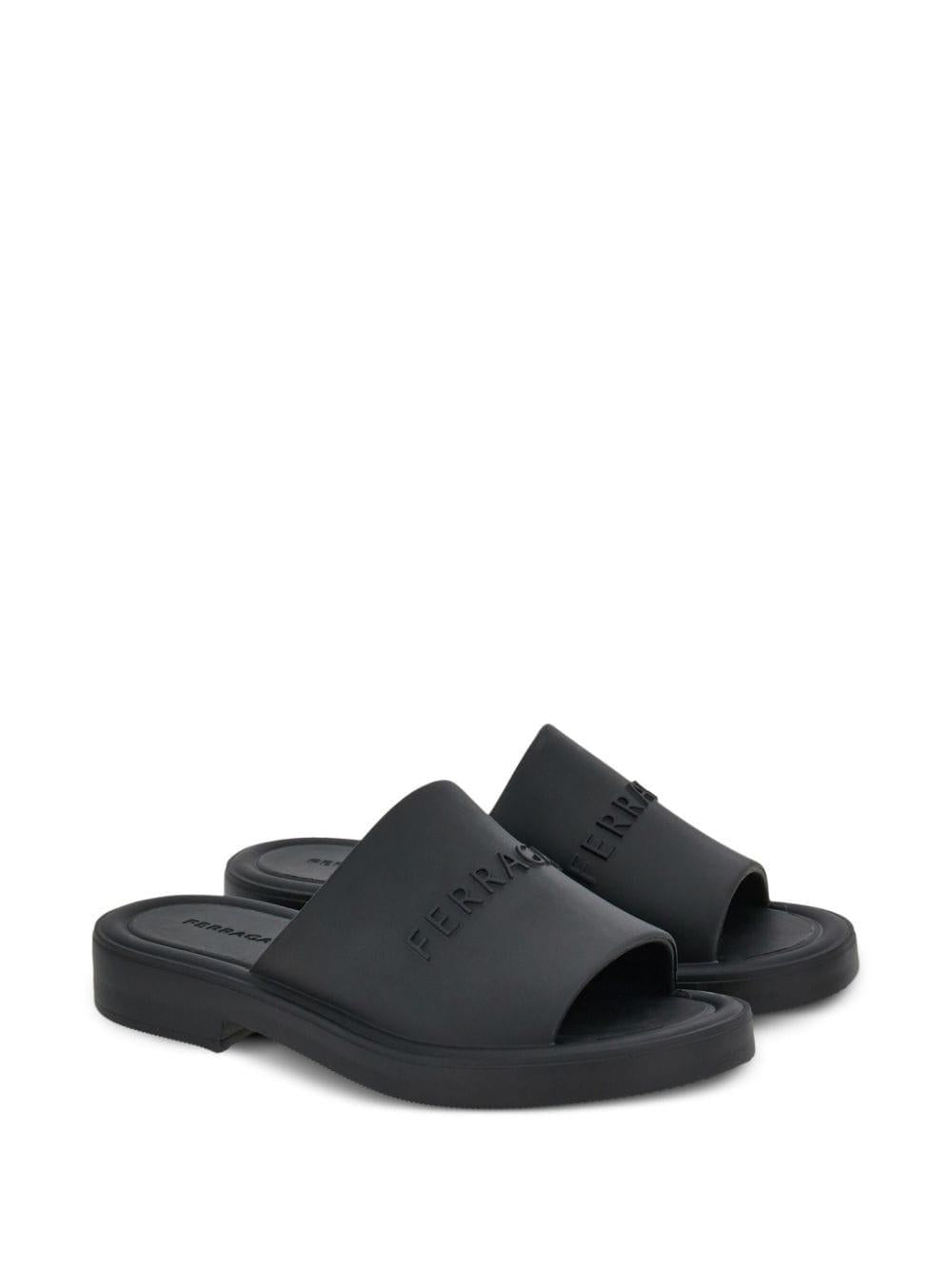Logo-embossed sandals GIUNEVA 021678NERO FERRAGAMO 