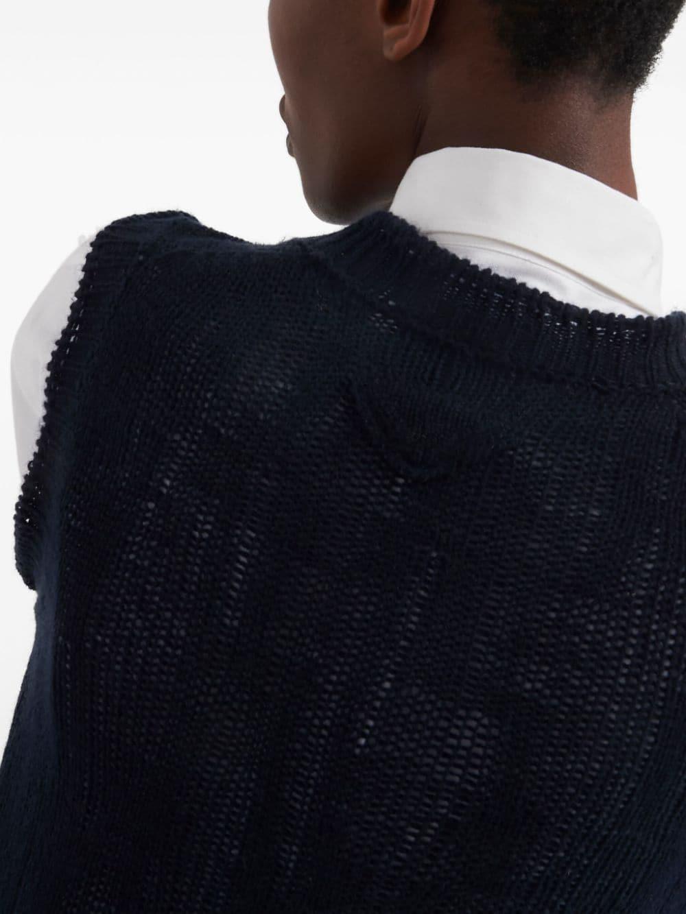 V-neck cashmere vest<BR/><BR/><BR/> P29A96 14KDF0008 PRADA 
