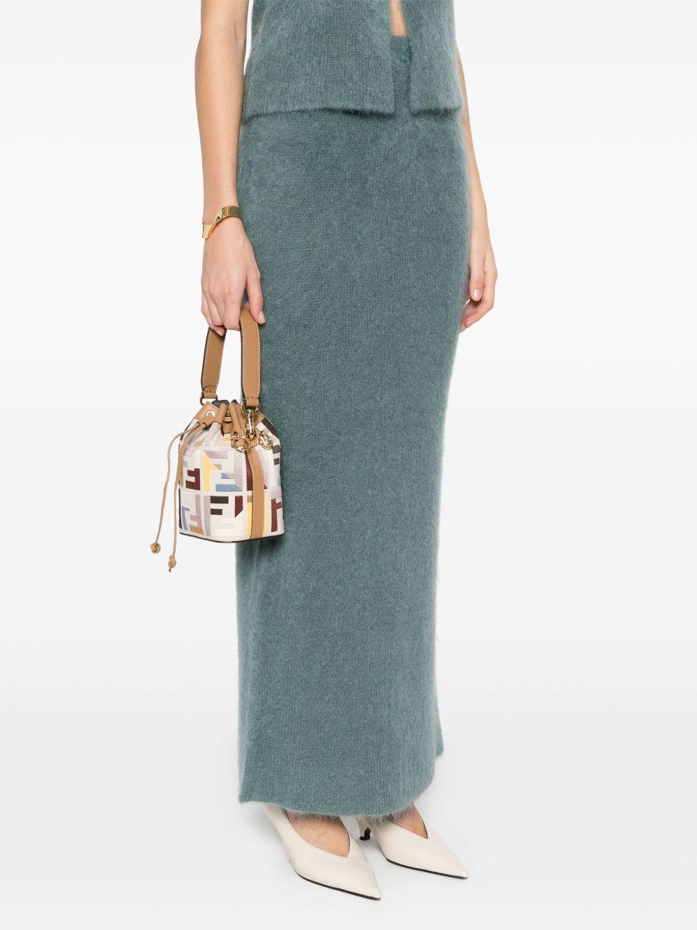  8BS093 AT13F1QHS FENDI 