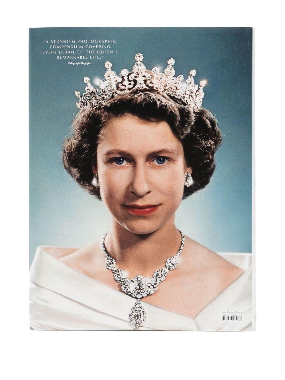Her Majesty. A Photographic History 19262022 9783836584685  TASCHEN 