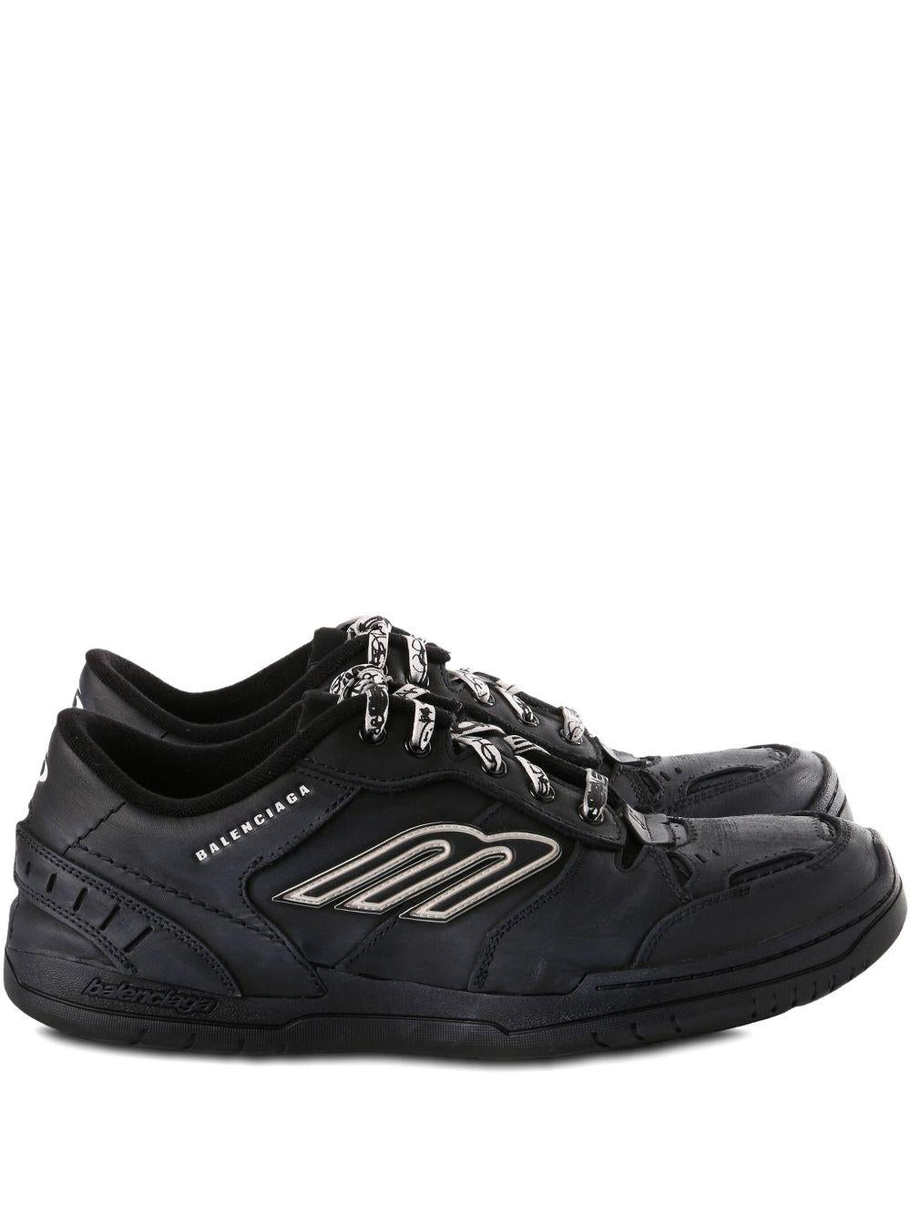 Hamptons Worn-out Sneaker 841765 WCURB1000 BALENCIAGA 