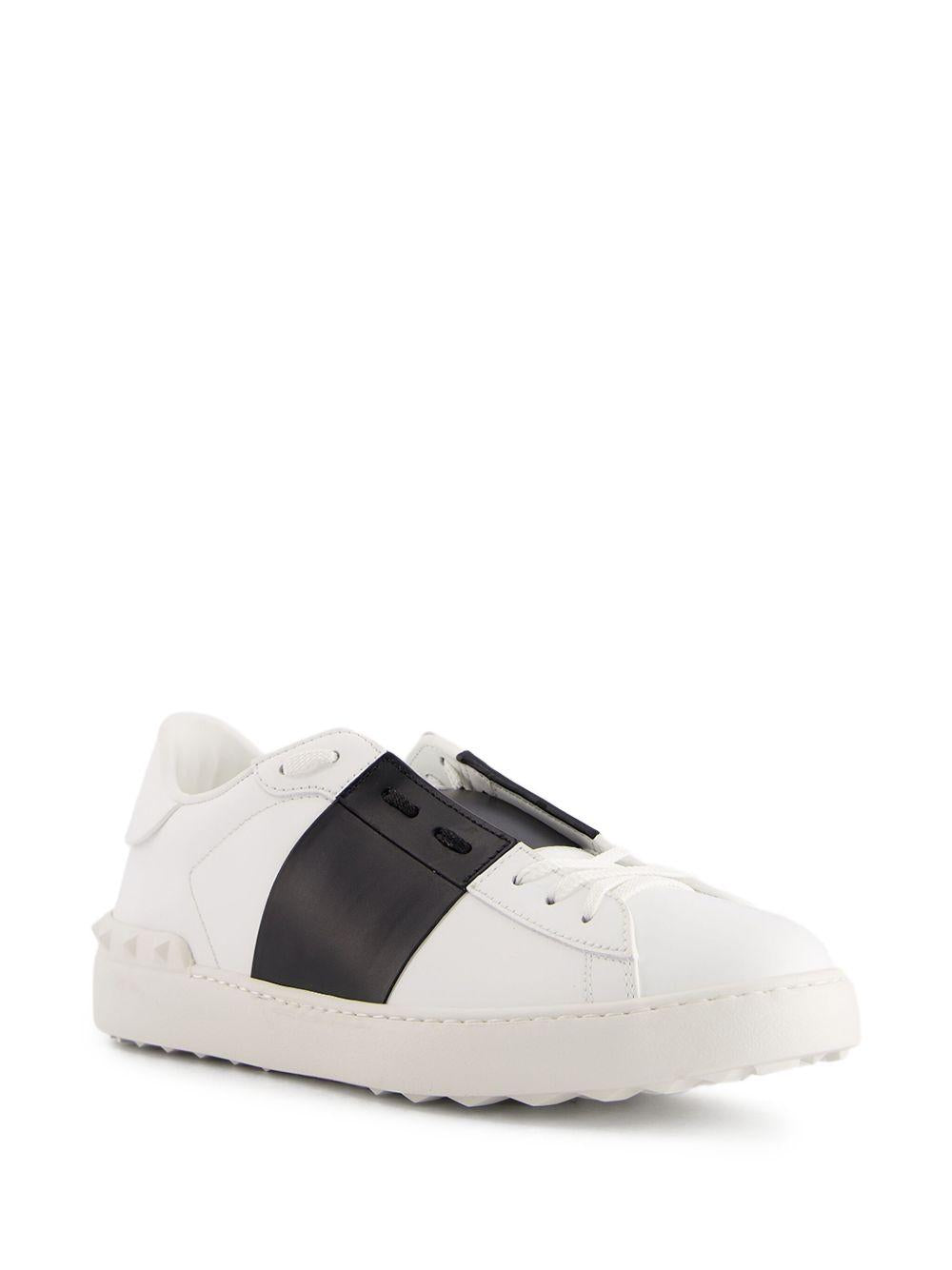Rockstud low-top sneakers<BR/><BR/> 7Y2S0830BLU A01 VALENTINO GARAVANI 