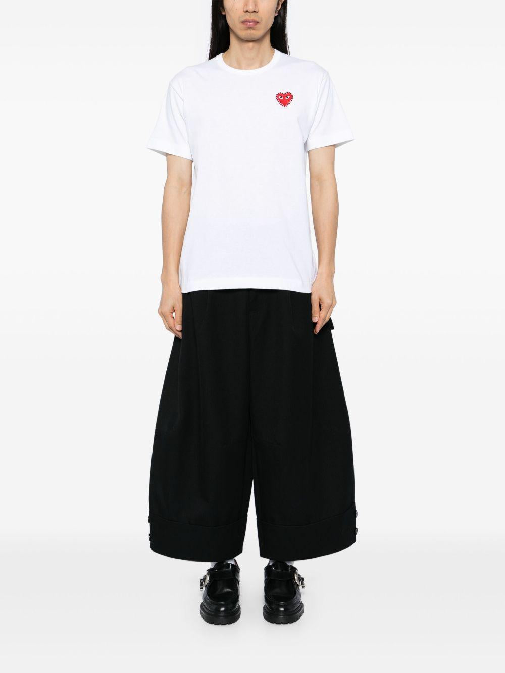 PLAY Rhinestone Emblem Red Heart T-Shirt AXT801 WHITE/RED COMME DES GARÇONS PARFUM 